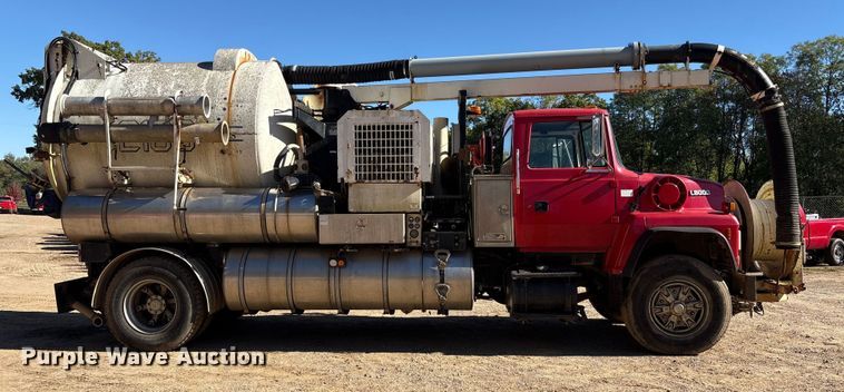 image for item EM6113 1995 Ford LN8000 sewer jetter truck