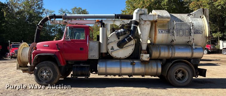 image for item EM6113 1995 Ford LN8000 sewer jetter truck
