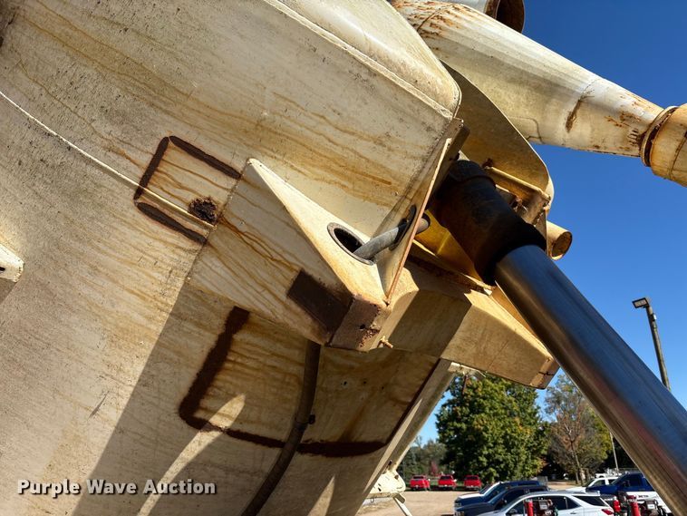 image for item EM6113 1995 Ford LN8000 sewer jetter truck