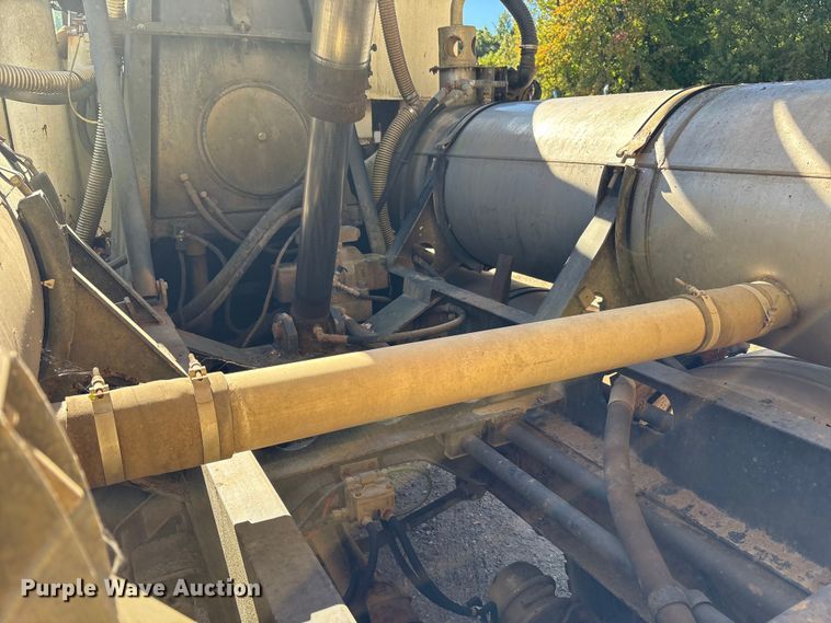 image for item EM6113 1995 Ford LN8000 sewer jetter truck