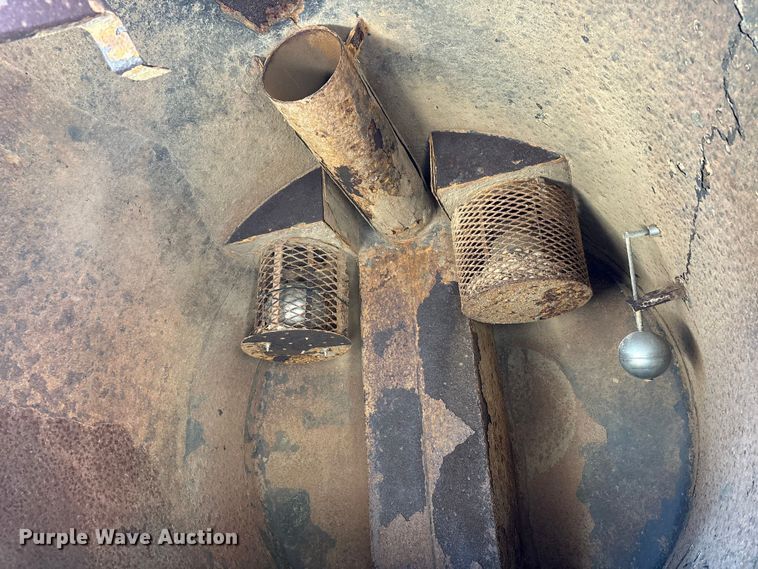 image for item EM6113 1995 Ford LN8000 sewer jetter truck