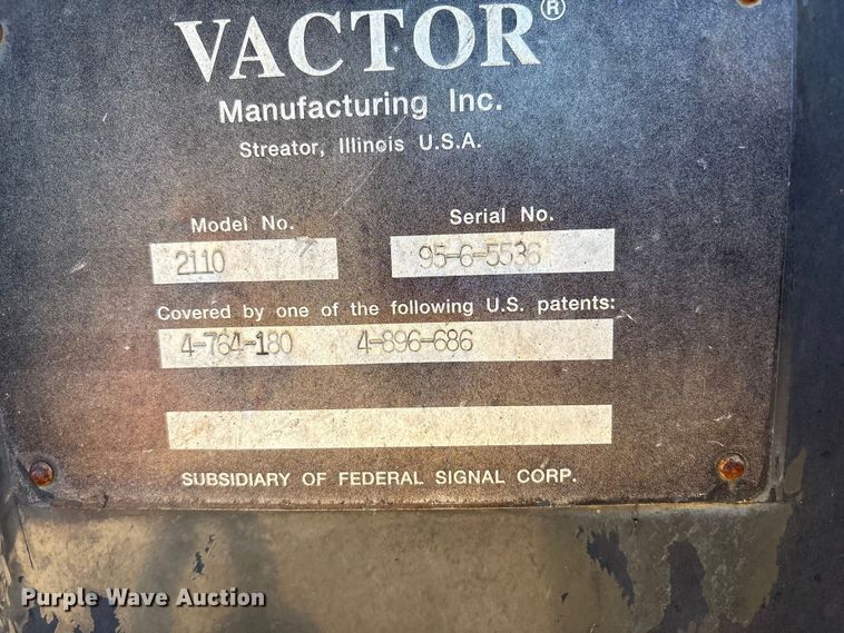 image for item EM6113 1995 Ford LN8000 sewer jetter truck