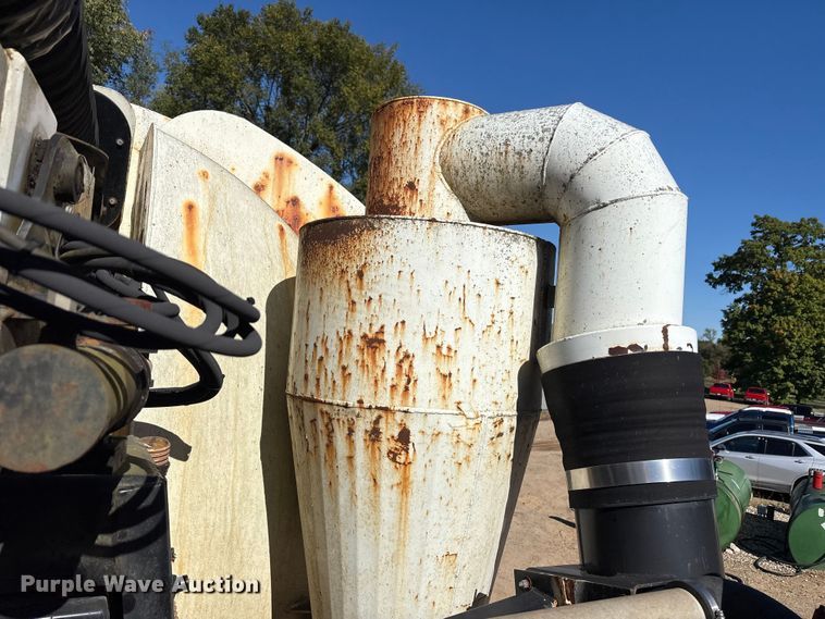 image for item EM6113 1995 Ford LN8000 sewer jetter truck