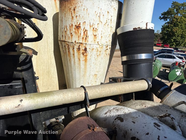 image for item EM6113 1995 Ford LN8000 sewer jetter truck