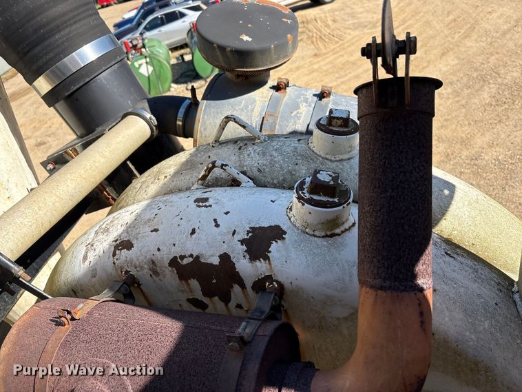 image for item EM6113 1995 Ford LN8000 sewer jetter truck