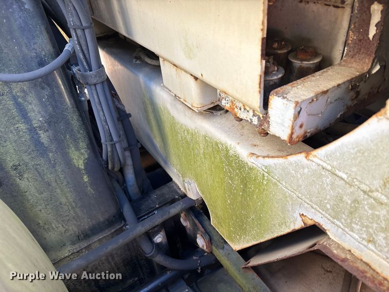 image for item EM6113 1995 Ford LN8000 sewer jetter truck