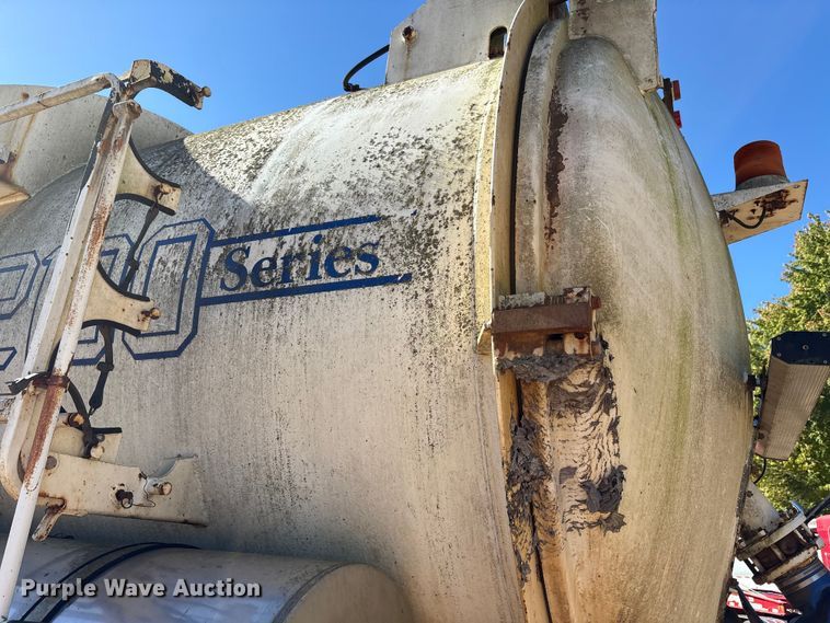 image for item EM6113 1995 Ford LN8000 sewer jetter truck