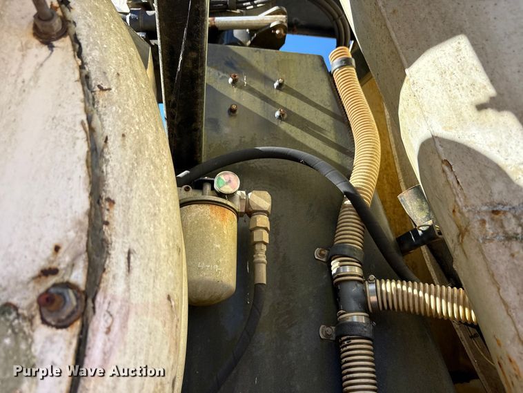 image for item EM6113 1995 Ford LN8000 sewer jetter truck