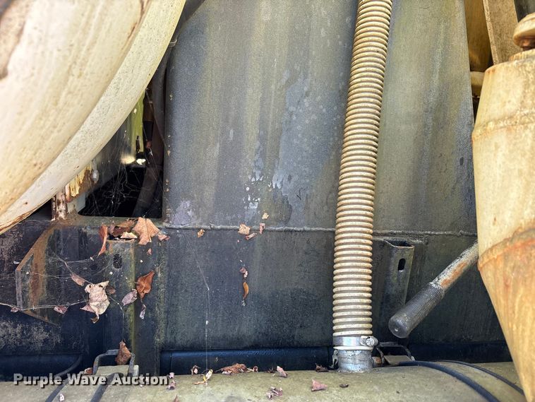 image for item EM6113 1995 Ford LN8000 sewer jetter truck