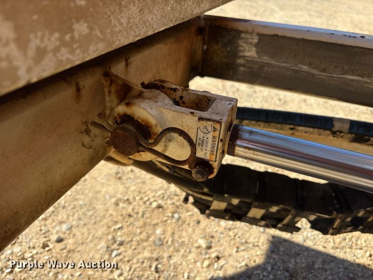 image for item EM6113 1995 Ford LN8000 sewer jetter truck