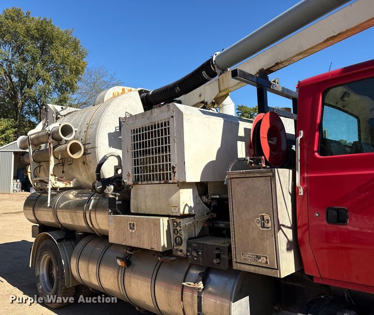 image for item EM6113 1995 Ford LN8000 sewer jetter truck