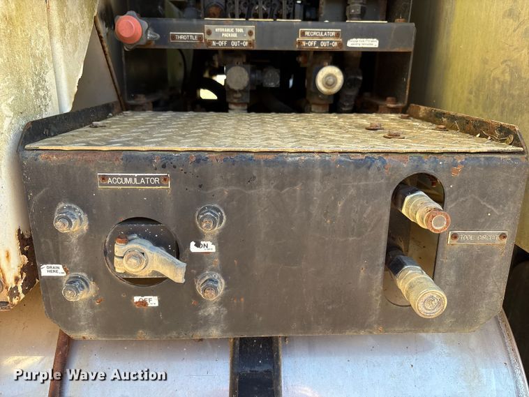 image for item EM6113 1995 Ford LN8000 sewer jetter truck