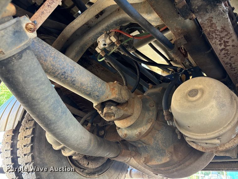 image for item EM6113 1995 Ford LN8000 sewer jetter truck