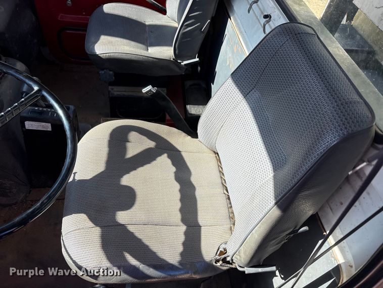 image for item EM6113 1995 Ford LN8000 sewer jetter truck