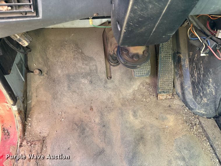 image for item EM6113 1995 Ford LN8000 sewer jetter truck