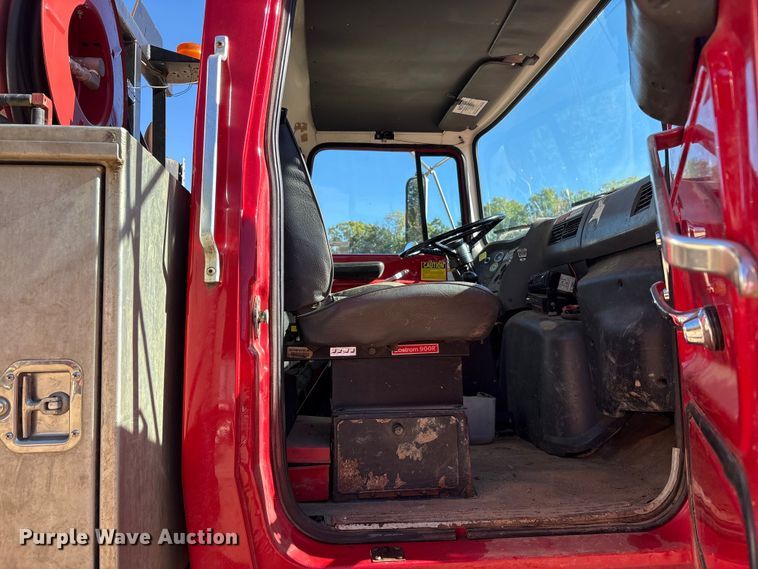 image for item EM6113 1995 Ford LN8000 sewer jetter truck