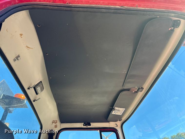 image for item EM6113 1995 Ford LN8000 sewer jetter truck