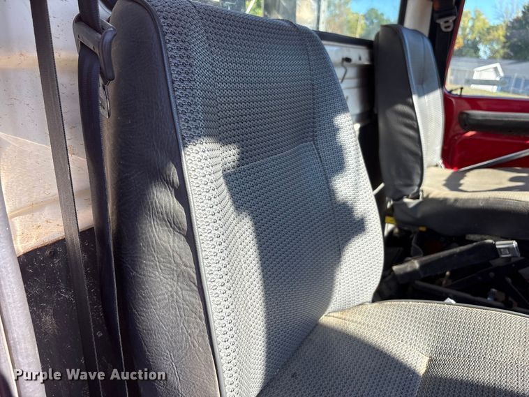 image for item EM6113 1995 Ford LN8000 sewer jetter truck