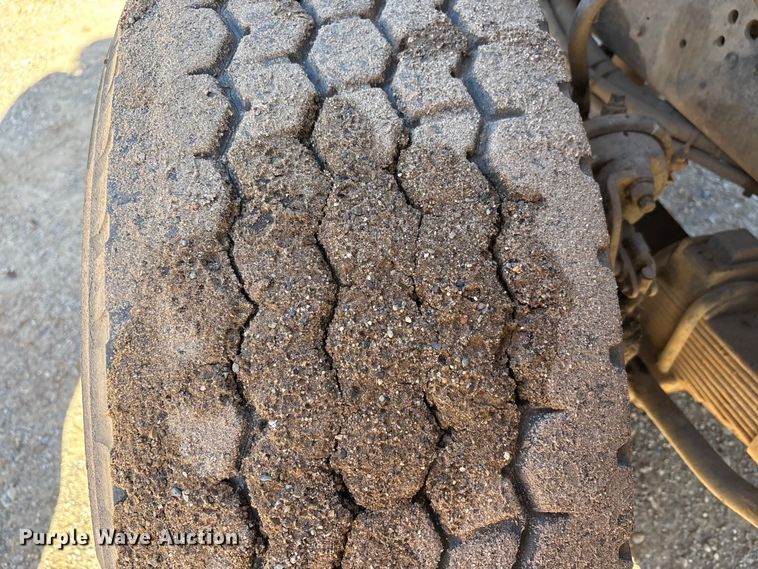 image for item EM6113 1995 Ford LN8000 sewer jetter truck