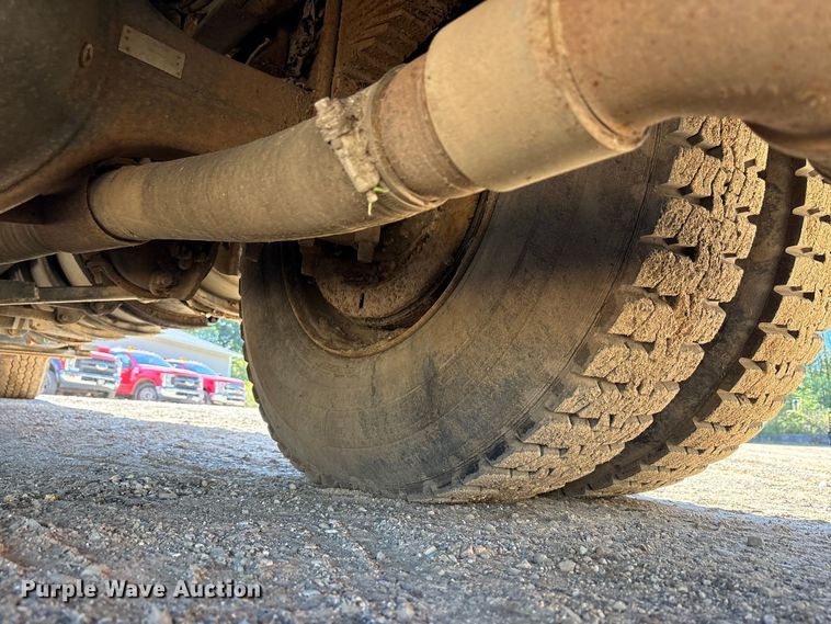 image for item EM6113 1995 Ford LN8000 sewer jetter truck