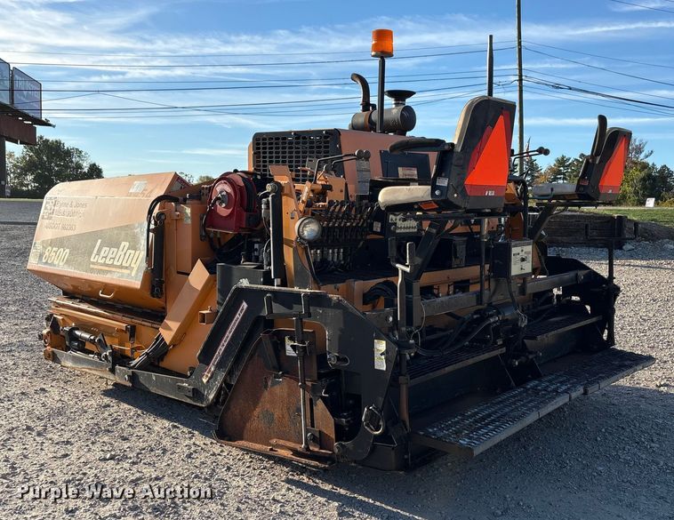 image for item EM6128 2012 Lee-Boy 8500B paver