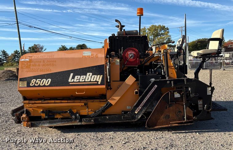 image for item EM6128 2012 Lee-Boy 8500B paver