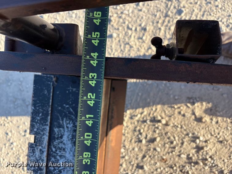 image for item EM6128 2012 Lee-Boy 8500B paver