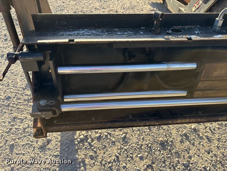 image for item EM6128 2012 Lee-Boy 8500B paver