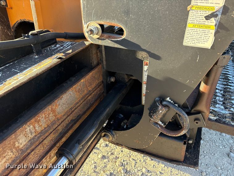 image for item EM6128 2012 Lee-Boy 8500B paver