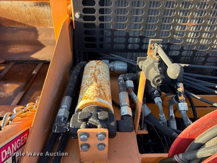 image for item EM6128 2012 Lee-Boy 8500B paver