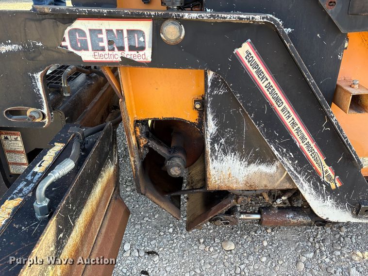 image for item EM6128 2012 Lee-Boy 8500B paver