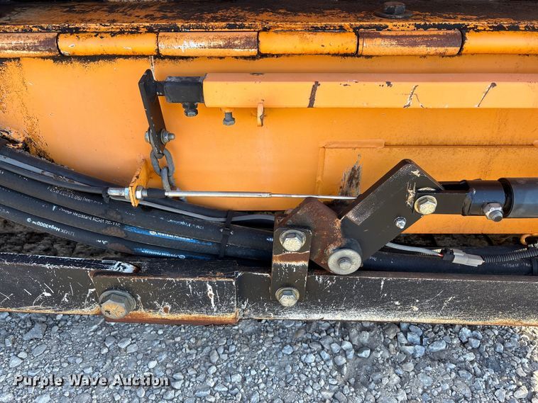 image for item EM6128 2012 Lee-Boy 8500B paver