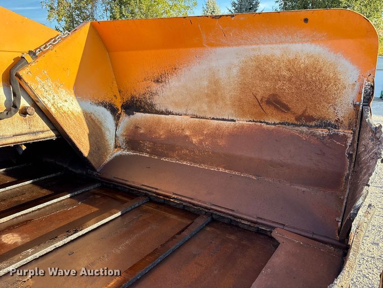 image for item EM6128 2012 Lee-Boy 8500B paver