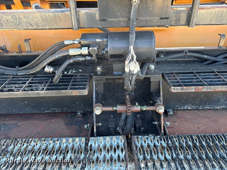 image for item EM6128 2012 Lee-Boy 8500B paver