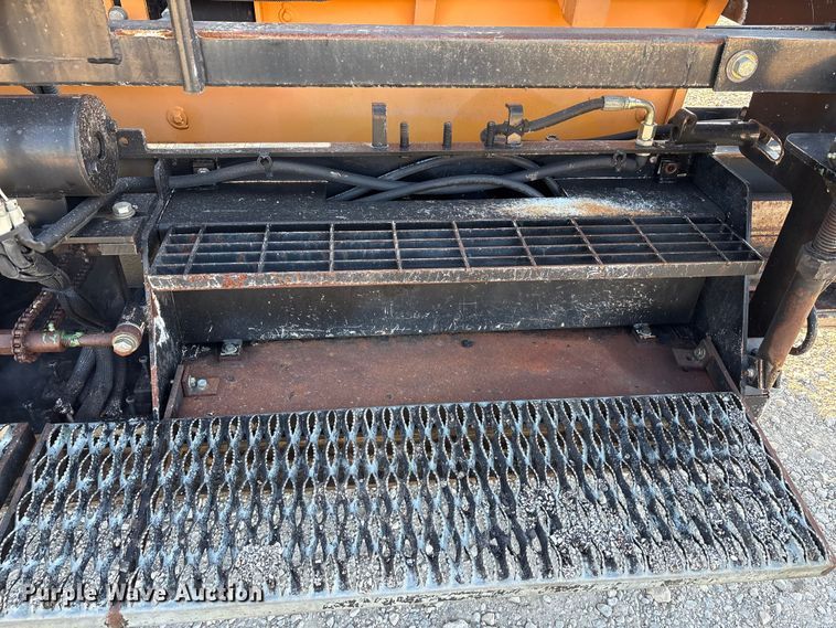 image for item EM6128 2012 Lee-Boy 8500B paver