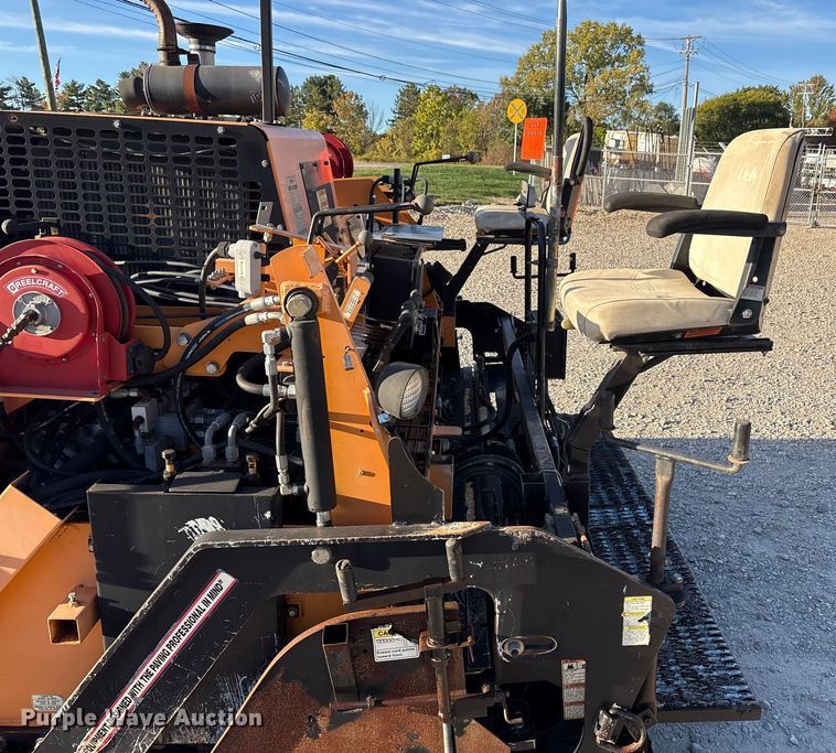 image for item EM6128 2012 Lee-Boy 8500B paver