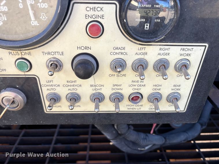 image for item EM6128 2012 Lee-Boy 8500B paver