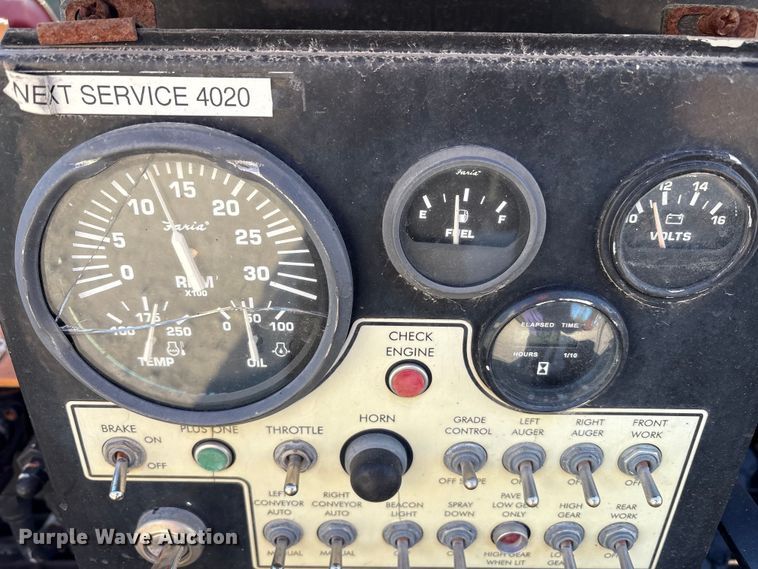 image for item EM6128 2012 Lee-Boy 8500B paver