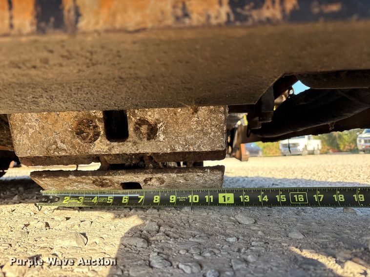 image for item EM6128 2012 Lee-Boy 8500B paver