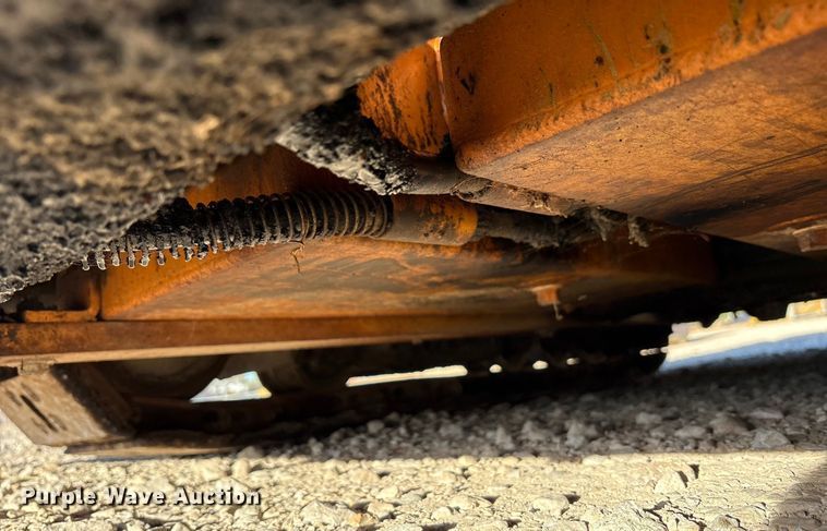 image for item EM6128 2012 Lee-Boy 8500B paver