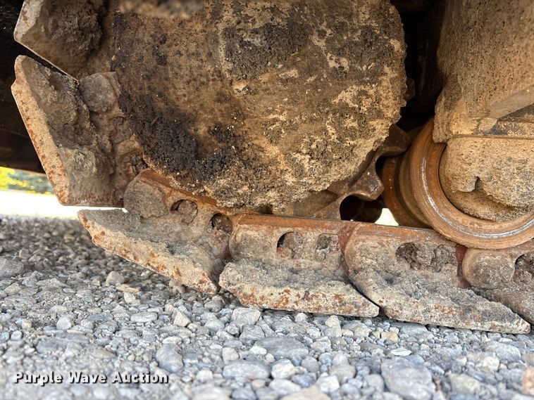 image for item EM6128 2012 Lee-Boy 8500B paver