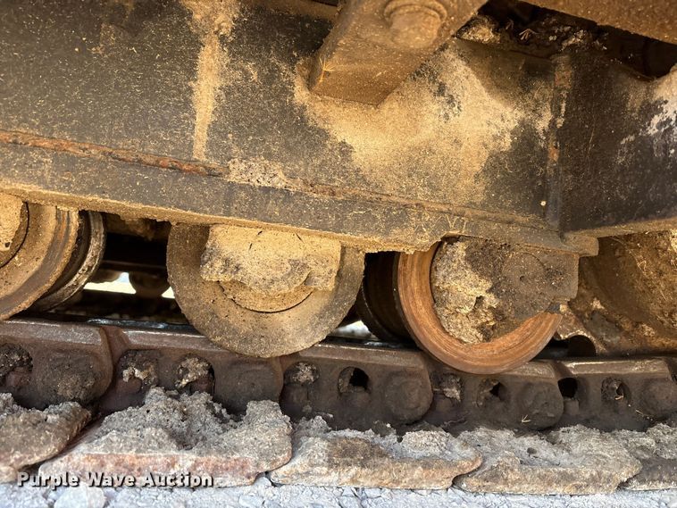 image for item EM6128 2012 Lee-Boy 8500B paver