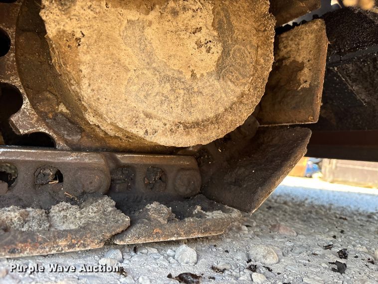 image for item EM6128 2012 Lee-Boy 8500B paver