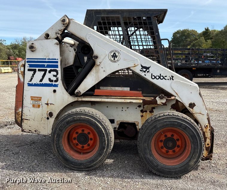 MINI CARGADOR SOBRE RUEDAS 1998 BOBCAT 773