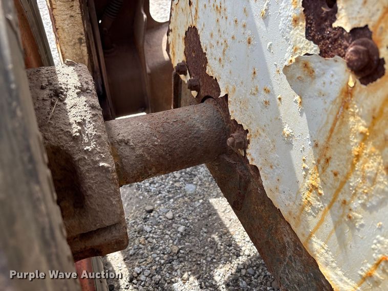 image for item EM6130 1998 Bobcat 773 skid steer loader