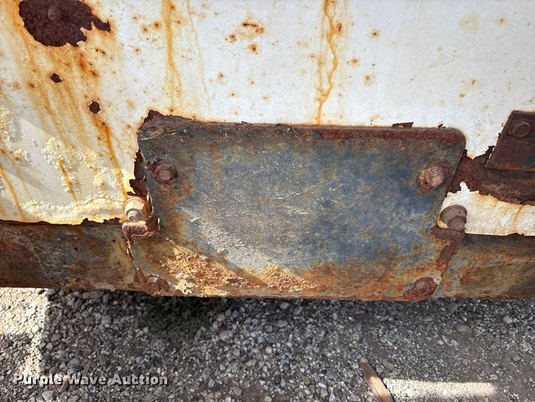 image for item EM6130 1998 Bobcat 773 skid steer loader