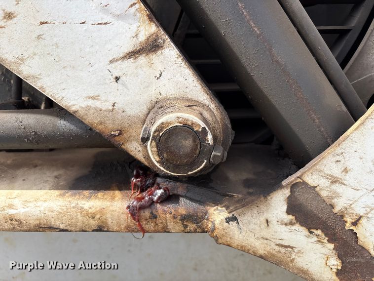 image for item EM6130 1998 Bobcat 773 skid steer loader