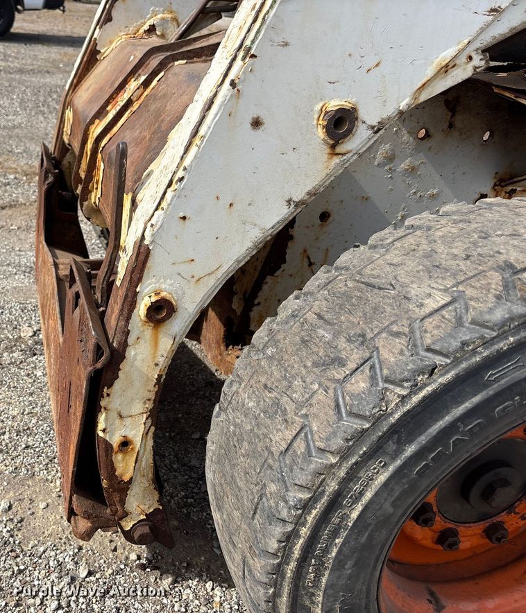 image for item EM6130 1998 Bobcat 773 skid steer loader