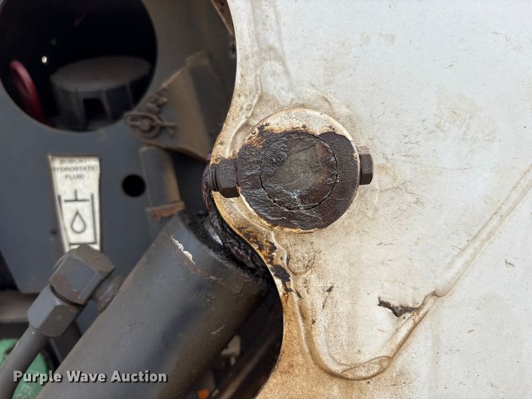 image for item EM6130 1998 Bobcat 773 skid steer loader