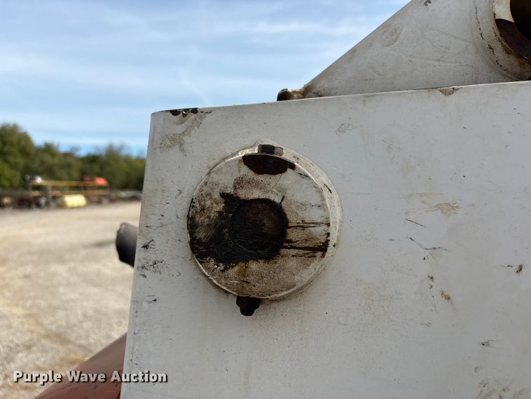 image for item EM6130 1998 Bobcat 773 skid steer loader